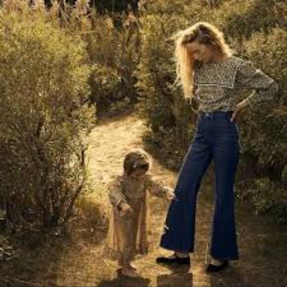 Doen Navy Floral Blouse - Picture 13 of 13